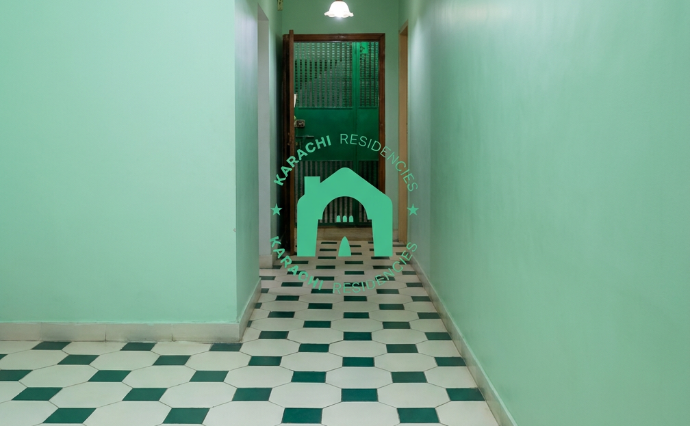 Bedroom with green and blue walls - Garden East 3 bed apartment