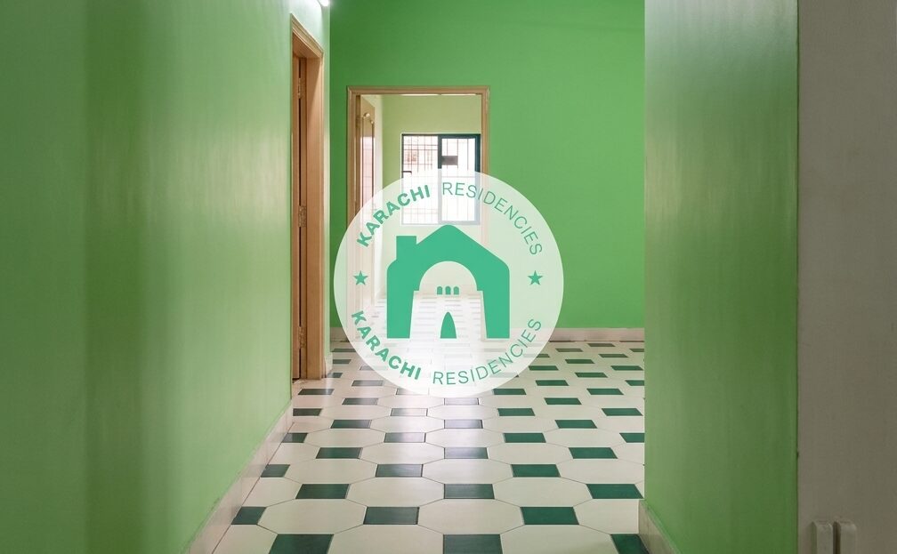 Green hallway leading to rooms - Garden East 3 bed apartment