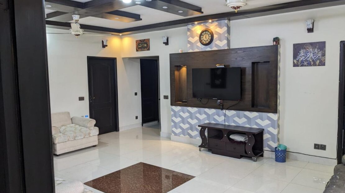 Spacious Lounge