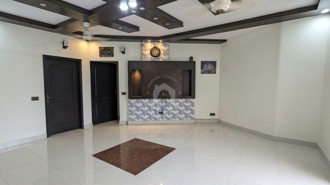 Spacious Lounge