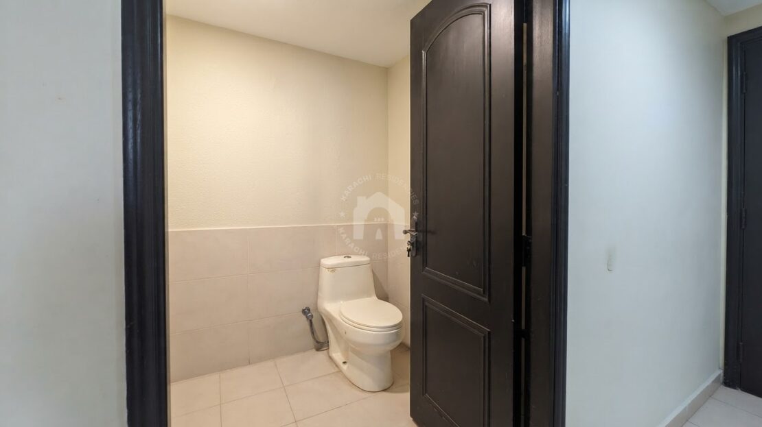 Washroom – PECHS Block 3 apartment