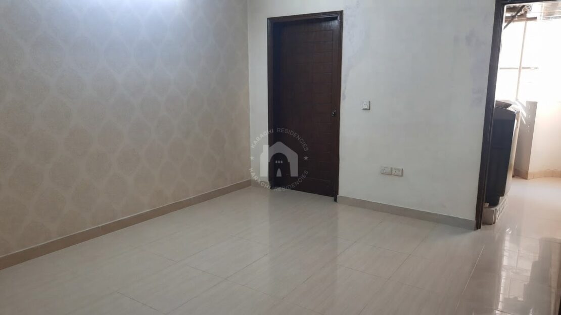 Bedroom with balcony in Sharafabad apartment for sale