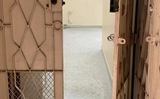 π Flat for Sale β Prime Location Behind Fatmiya Hospital, Karachi