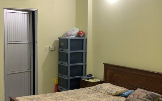 Flat for Sale 3rd Floor, 3 Bed Prime Location Garden East,