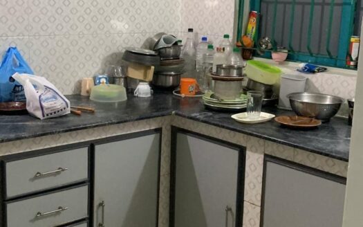 Flat for Sale 3rd Floor, 3 Bed Prime Location Garden East,