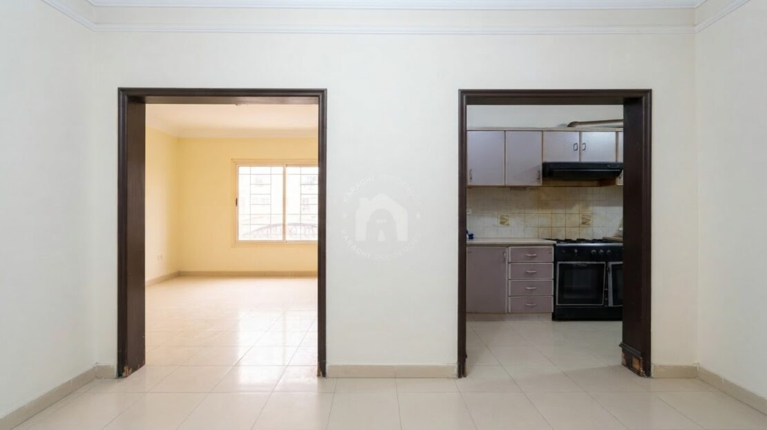 Luxury Apartment for Sale in PECHS Block 3 - Hallway / kitchen doorway