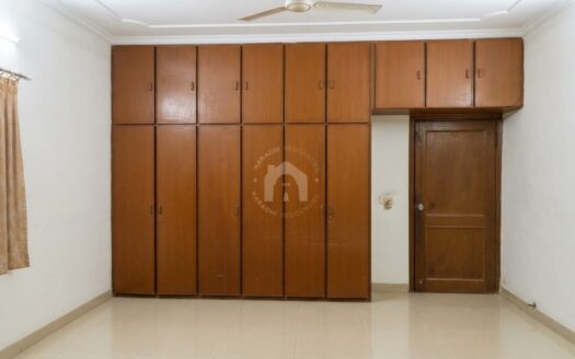 Luxury Apartment for Sale in PECHS Block 3
