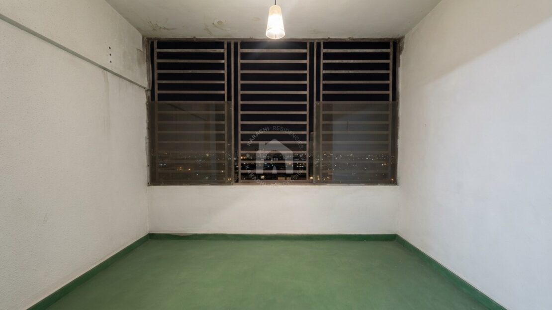 Luxury 3 Bed DD for Sale in High-Rise Building - Balcony / window room