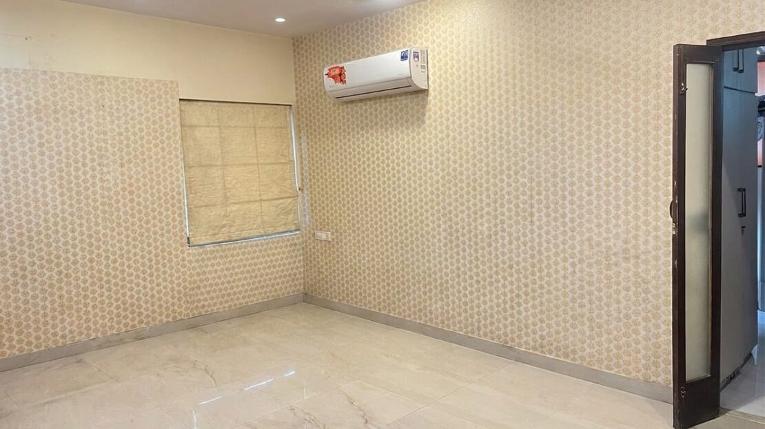 4 Bed Luxury Apartment PECHS Block 3 - Bedroom 2 (Empty)
