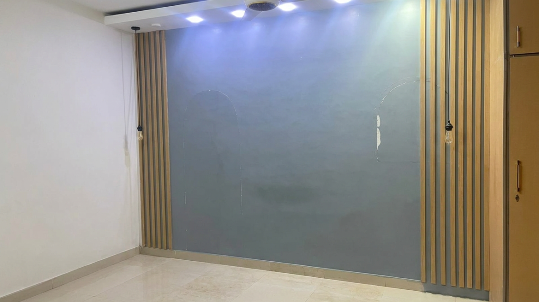4 Bed Luxury Apartment PECHS Block 3 - Bedroom 3 (Accent Wall) (Empty)