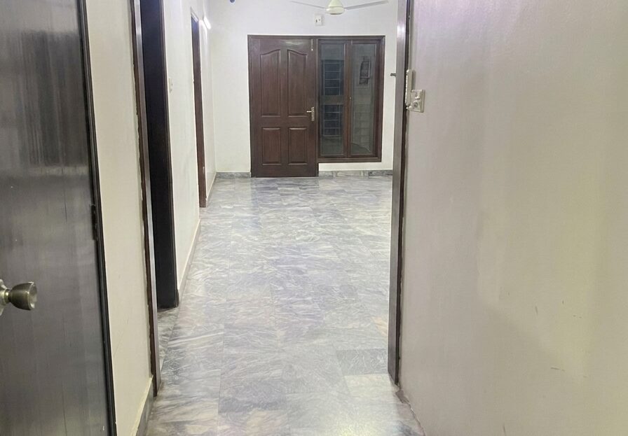 4 Bed Luxury Apartment PECHS Block 3 - Corridor (Empty)