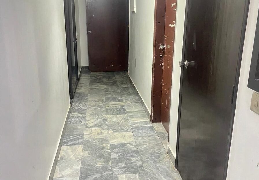 4 Bed Luxury Apartment PECHS Block 3 - Hallway (Empty)
