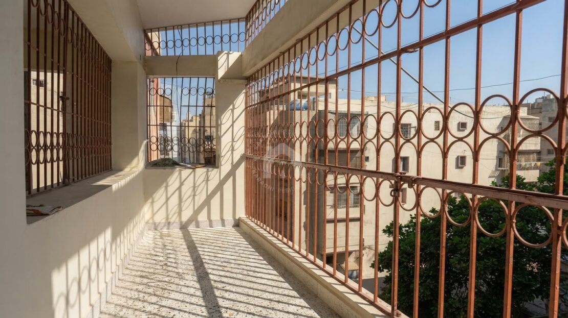 3 bed apartment for sale in prime location, Karachi - room with balcony access