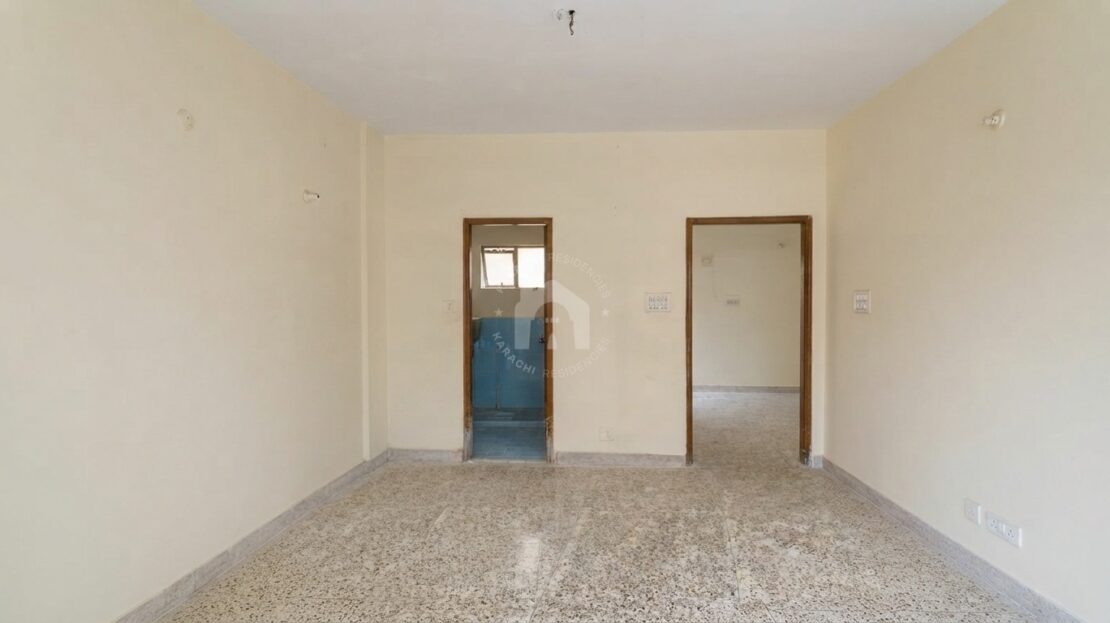 3 bed apartment for sale in prime location, Karachi - bathroom (western-style)